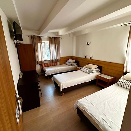 Hostel Tolek Varsovie Extérieur photo
