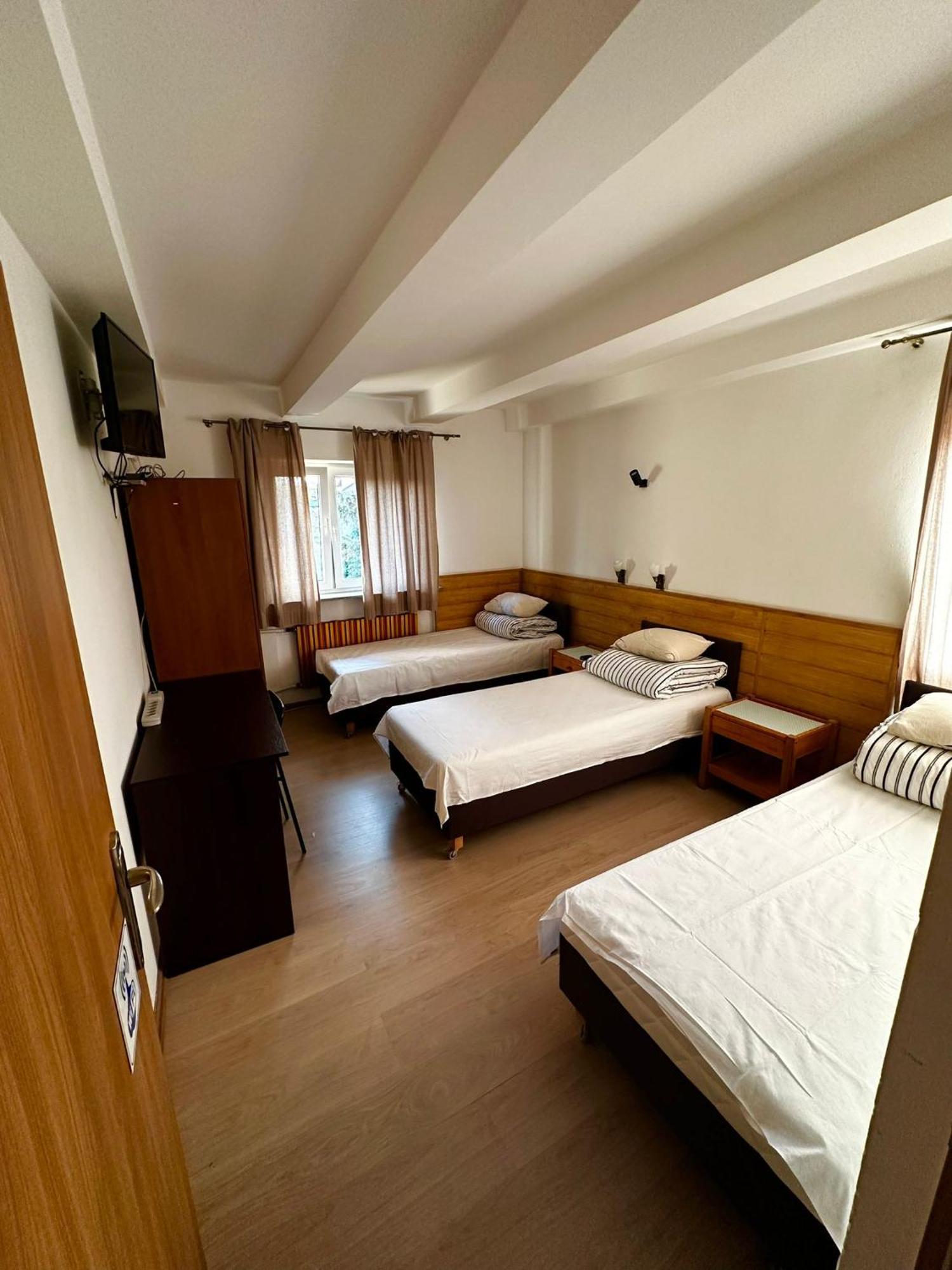 Hostel Tolek Varsovie Extérieur photo